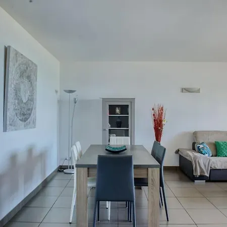 Superbe Appart/ 2ch / 4 Pers / Terrasse / Vue Apartment